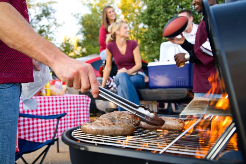 Best Tailgate Foods For Football Season