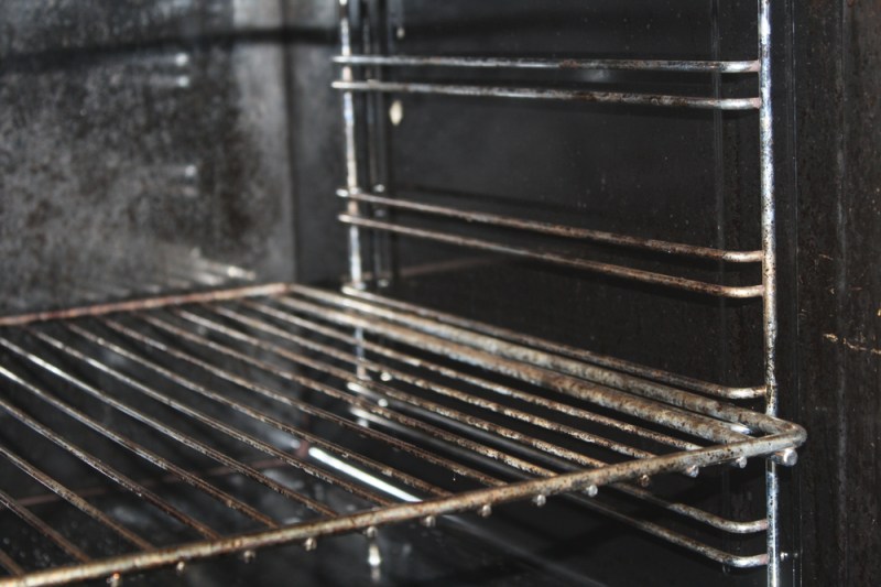 How To Clean Grimy Oven Racks