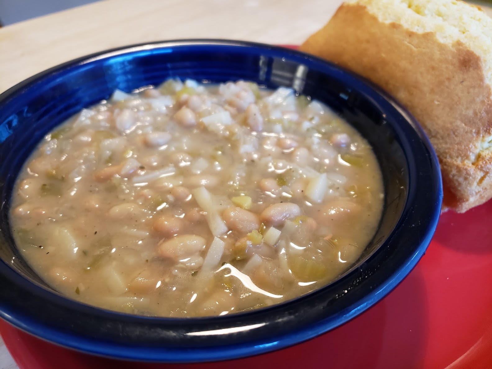 Simple Vegan White Bean Soup