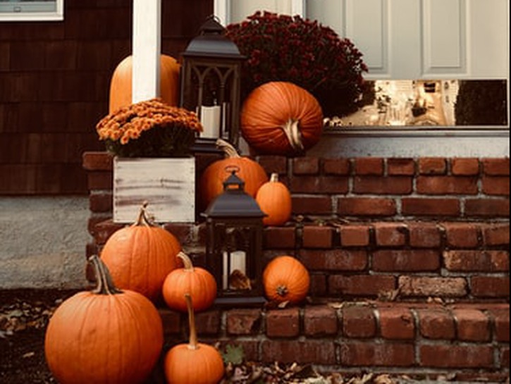front porch pumpkins