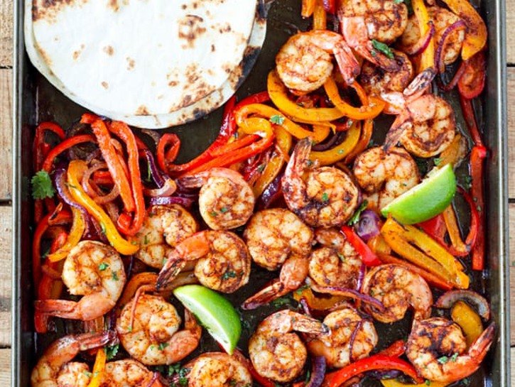 sheet pan shrimp fajitas