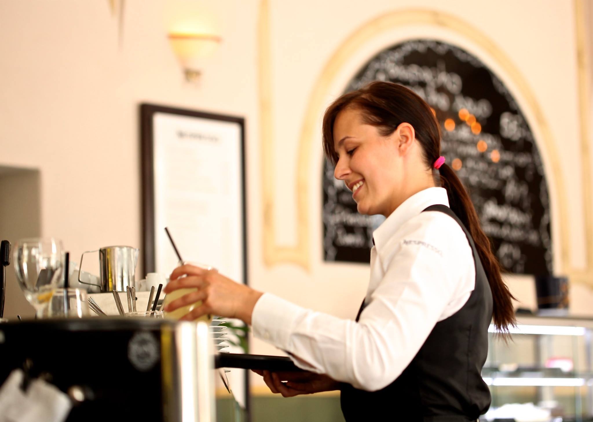waitress, the waiter, restaurant